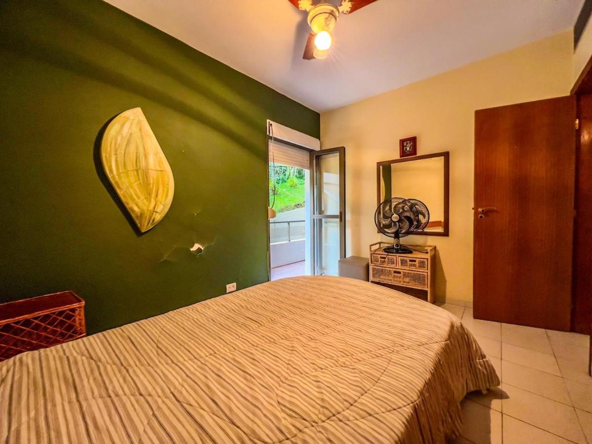 09 - Servico De Na Pitangueiras Apartamento Guarujá